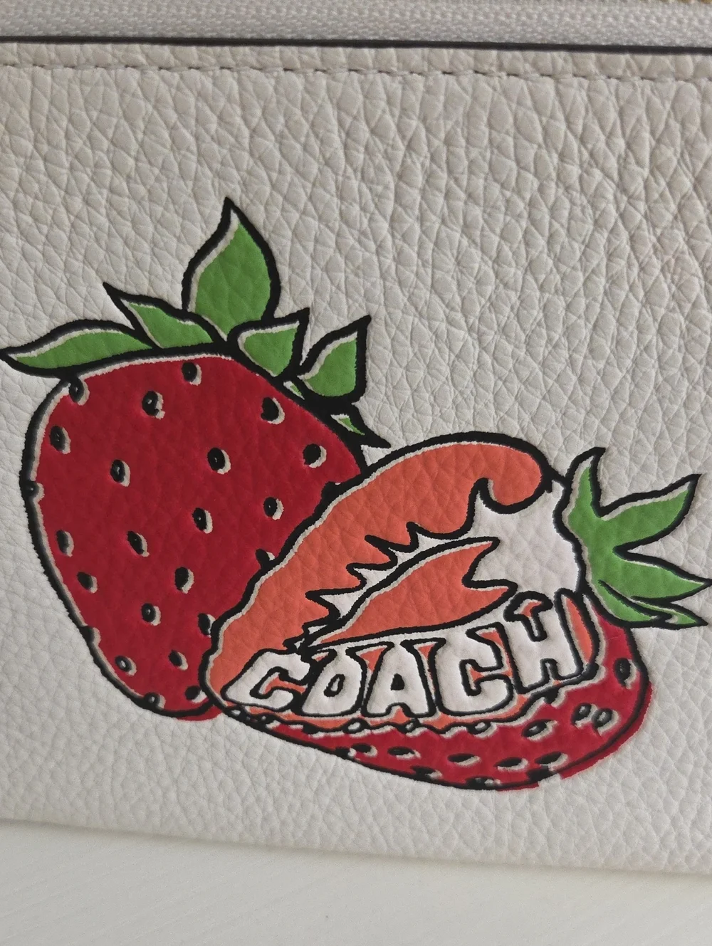 NEW Coach White Leather Strawberry Wristlet